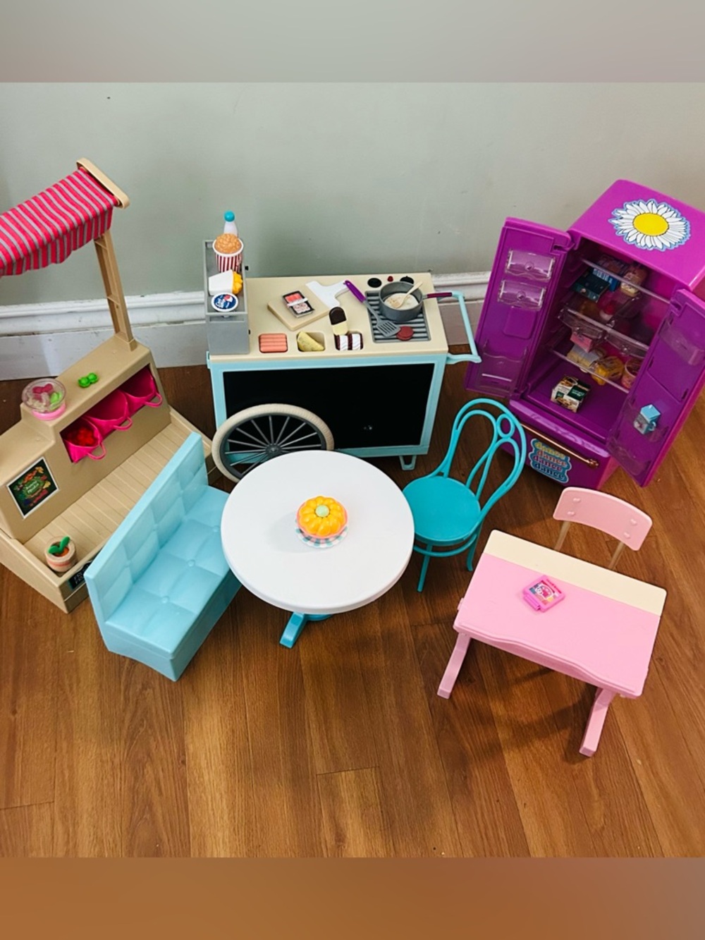 18” doll house Furniture peddlers cart, fridge food desk loveseat table market